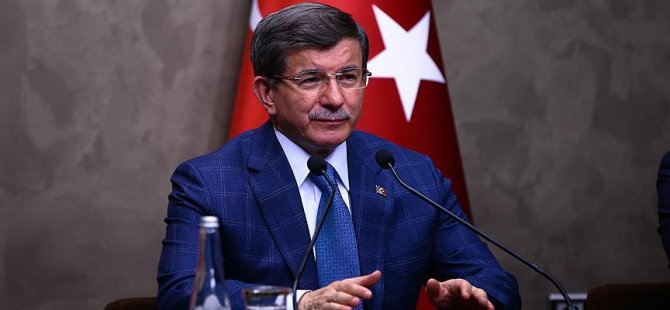 Konsolosluktan Davutoğlu tabelasını söktüler