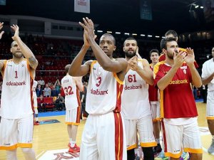 Galatasaray Fransa'da şampiyonluk peşinde