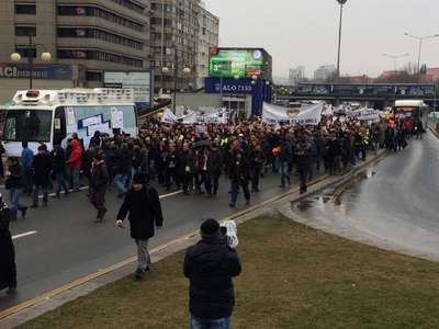 İç Güvenlik Yasa Tasarısı'nı protesto eden avukatlardan Meclis'e yürüdü