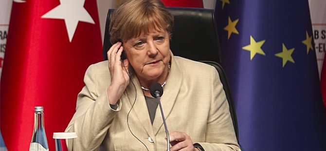 Merkel, SPD liderine sert çıktı