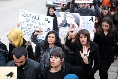 Kastamonu'da Özgecan'ın öldürülmesi protesto edildi