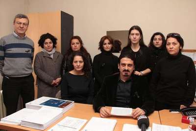 Manisa'da Baro ve psikaytristlerden Özgecan'ın öldürülmesine kınama