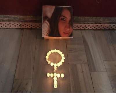 İstanbul Üniversitesi'nde Özgecan eylemi