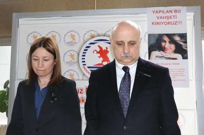 OMÜ'de Özgecan için saygı duruşu