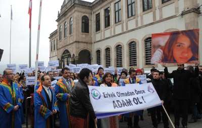 Giresun Üniversitesi Özgecan için yürüdü