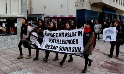 Burdur'da kadınlar Özgecan için yürüdü