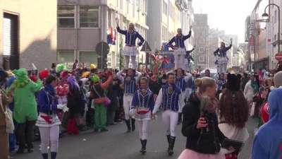 Rosenmontag renkli görüntülere sahne oldu