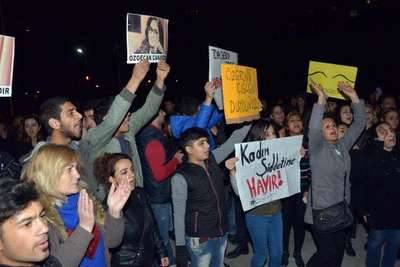 Mersin'de öğrenciler okuldan önce Özgecan cinayetini protesto etti (4)