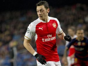 Mesut Özil Premier Lig'de rekor kırdı