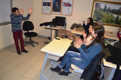 Engelli eğitmenden 'işaret dili' eğitimi