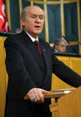 Bahçeli: Yeni Özgecanların olmaması için Hükümet ayırıcı ve kutuplaştırıcı siyasal dilini acilen kesmelidir