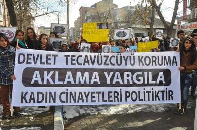 Yüksekova'da kadınlar Özgecan için yürüdü