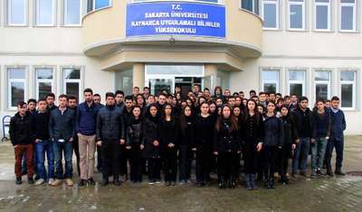 Üniversitelilerden Özgecan cinayetine 'siyah' tepki
