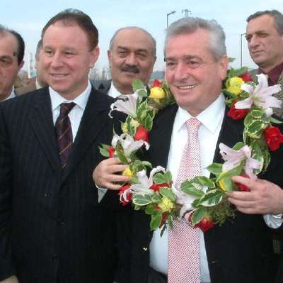 Sefa Sirmen ve Hikmet Erenkaya'ya 6 yıl 3'er ay hapis (1)