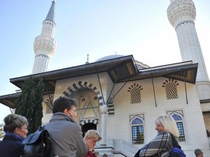 Beş Almandan biri İslamiyeti tanımıyor