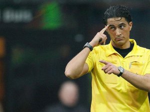 Serdar Gözübüyük Hollanda’da yılın hakemi seçildi