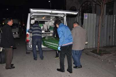 MİMAR, DOĞALGAZ BORUSUNA KENDİNİ ASIP İNTİHAR ETTİ