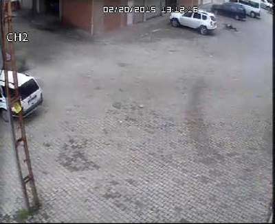 6’ıncı kattan atlayarak intihar etti
