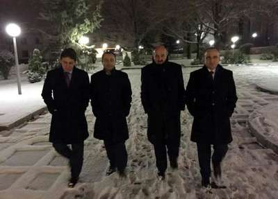 Meclis'te kar altında akşam yürüyüşü