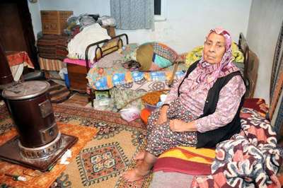 Evini müteahhide vermeyince çocukları terk etti