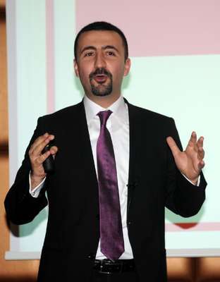'Merkez Bankası'na leke sürecek her adım yabancı yatırımcıyı rahatsız eder'