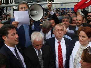 'Anayasa ve hukuk düzeni askıya alınmıştır'