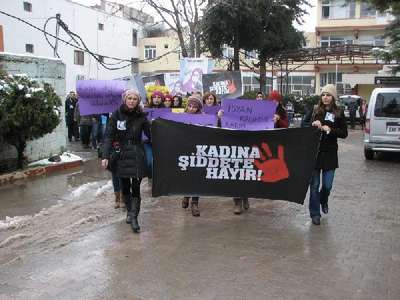 Viranşehir'de kadına şiddet protestosu
