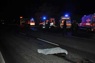 MERSİN'DE KAZA: 2 ÖLÜ