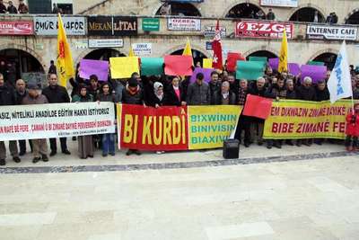 Şanlıurfa'da açık havada Kürtçe dersi