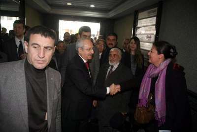 Gürsel Tekin: Erdoğan AKP'nin eş başbakanı gibi davranıyor