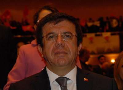 Bakan Zeybekci: Siyasi aktörler ve gençler tuzağa düşmesin