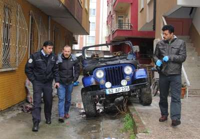 İki apartman arasındaki cipte yangın korkuttu