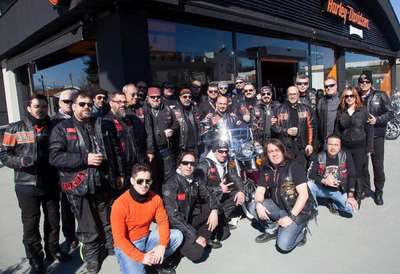 Harleycilerden Özgecan fotoğraflarıyla şehir turu