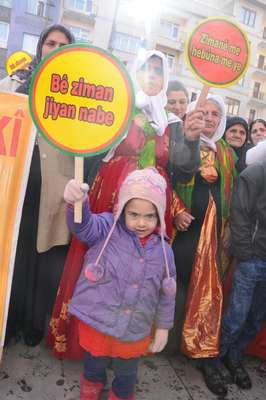 Hakkari'de Kürt dili kutlaması