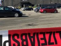 Sesi çok açan komşusunu bıçakladı