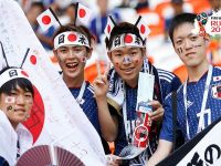 Japon taraftarlar gönülleri de kazandı