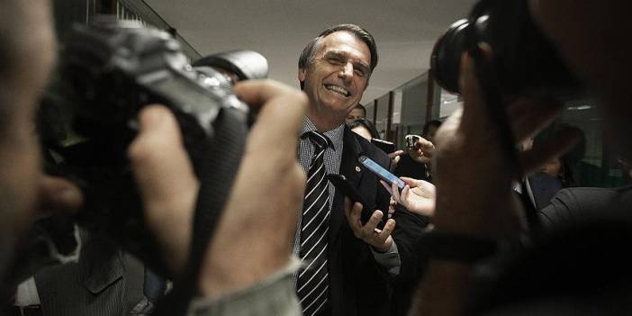 Bolsonaro: "Bir milletin kaderi komedyene bırakıldı"