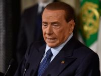 Berlusconi AP vekilliğine aday oluyor