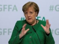 Merkel'den dijitalleşme uyarısı