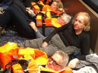 Sürüklenen gemiden 350 yolcu kurtarıldı