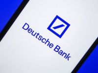 Deutsche Bank’ın kredi notu düşürüldü