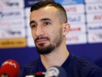 Fenerbahçe tecrübeli futbolcu ile yollarını ayırdı