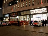 'Black Friday'de bıçaklı saldırı: 3 yaralı