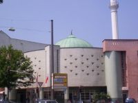 Almanya'da camiye yine bir bomba ihbarı