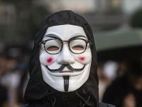 Hükümetin maske yasağına ret
