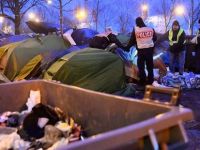 Paris’te bin 400 göçmen tahliye edildi