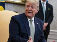 Trump: Rusya bize tıbbi malzeme gönderdi