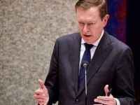 Hollanda Sağlık Bakanı istifa etti