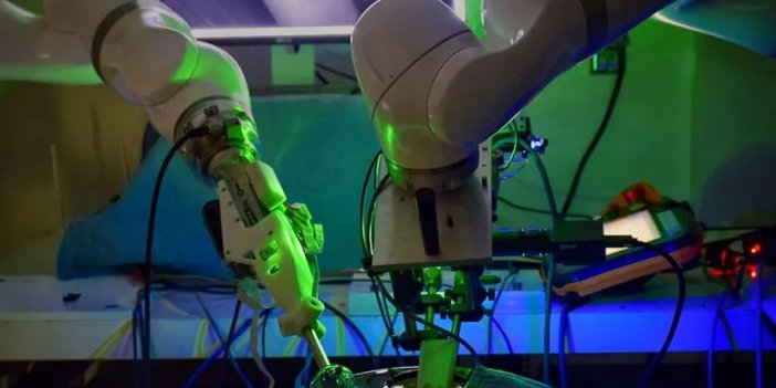 ABD'de bir ilk: Robot cerrah, insan yardımı olmadan ameliyat yaptı