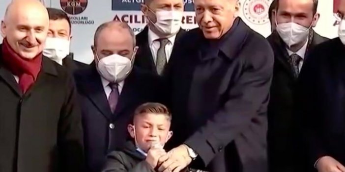 Erdoğan'ın mikrofon verdiği çocuk Kılıçdaroğlu'na hakaret etti